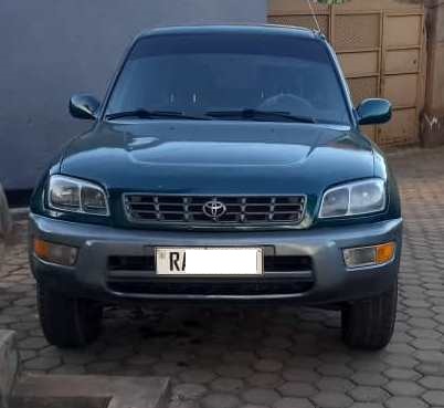 TOYOTA RAV4 MANUEL 1999 FOR SALE AT RWF4,500,000