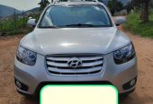 Moving sale: HYUNDAI SANTA FE 2010 AUTOMATIC FOR SALE AT RWF9,700,000