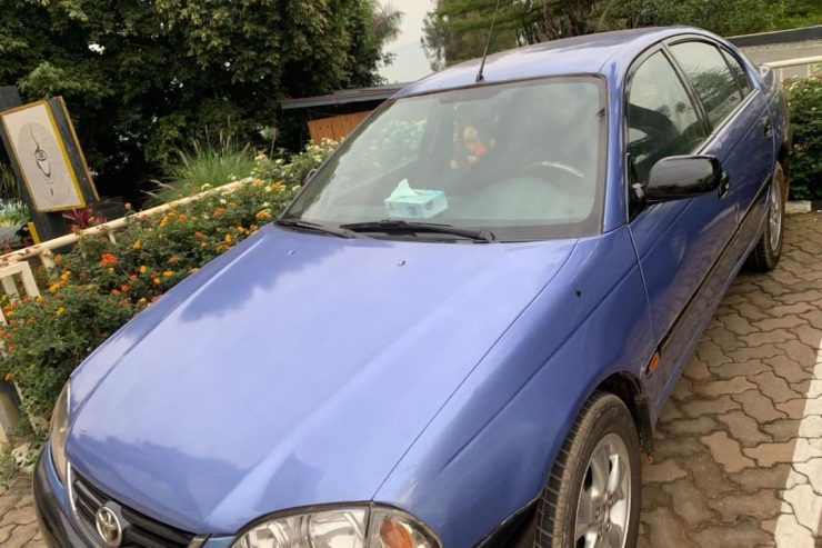 TOYOTA AVENSIS MANUEL 2000 FOR SALE AT RWF4,200,000