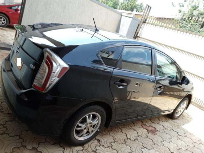 TOYOTA PRIUS 2013 FROM USA AUTOMATIC FOR SALE AT RWF11,000,000