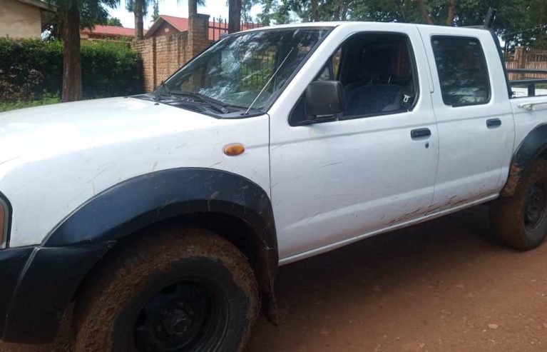 NISSAN HARDBODY 2005 MANUEL 4WD DIESEL A/C OK FOR SALE AT RWF9,000,000