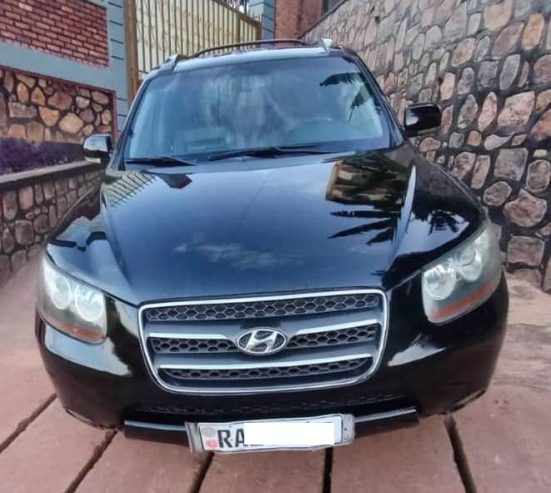 HYUNDAI SANTA FE 2006 AUTOMATIC 150K Km FOR SALE AT RWF7,700,000