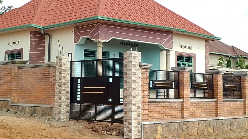 4 BEDROOMS HOUSE FOR SALE LOCATED AT MASAKA AT RWF43,000,000