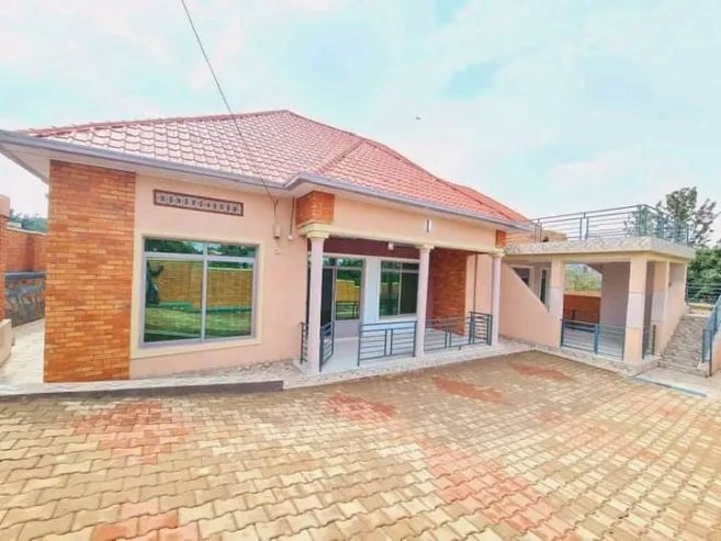 4 BEDROOMS HOUSE FOR RENT UNFURNISHED LOCATED AT KIMIRONKO AT RWF700,000