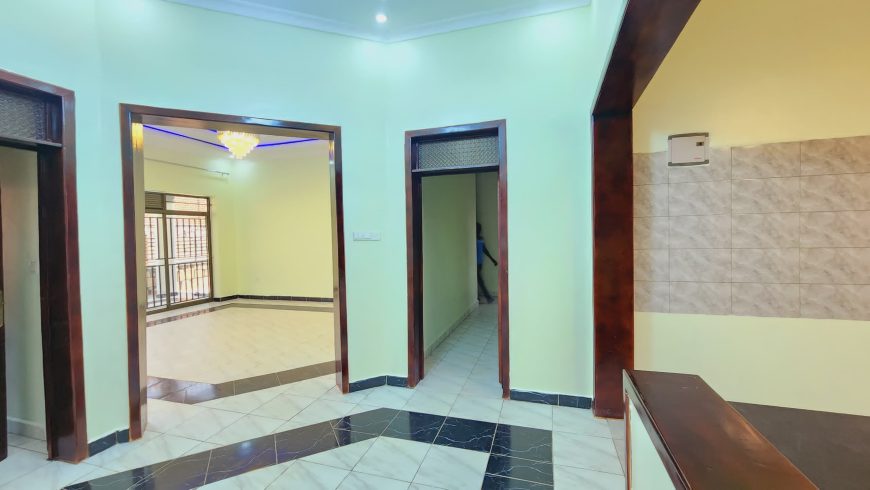 4 BEDROOMS HOUSE FOR RENT UNFURNISHED LOCATED AT KICUKIRO KAGARAMA AT RWF600,000